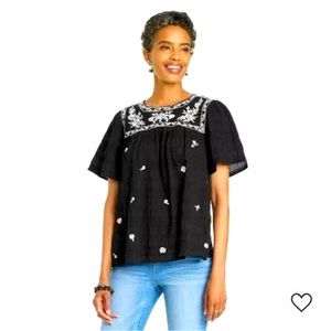 Knox Rose Black BoHo White Floral Embroidered Short Sleeve Blouse. NWT